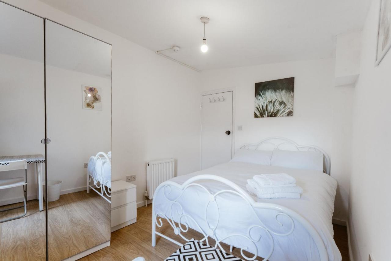 Mile End Double Rooms 27 Guest House Лондон Экстерьер фото