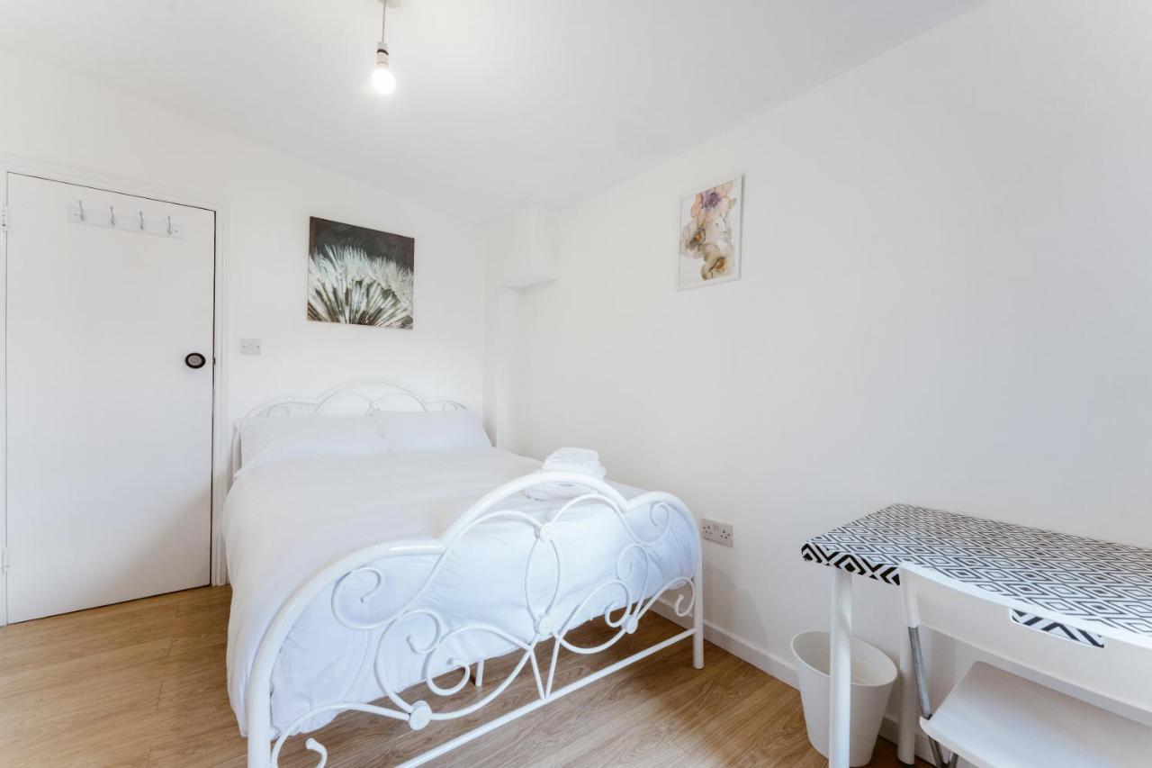 Mile End Double Rooms 27 Guest House Лондон Экстерьер фото