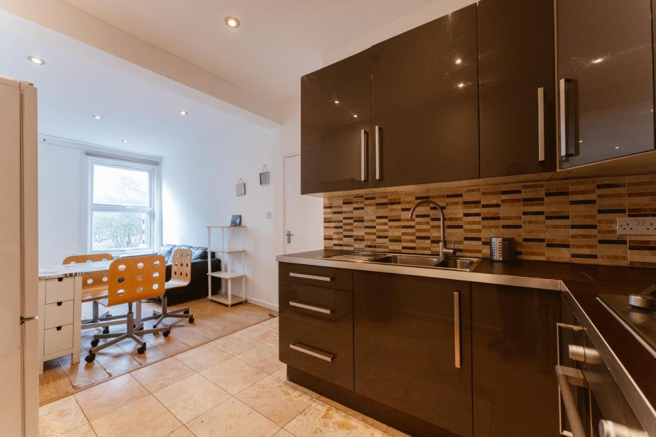Mile End Double Rooms 27 Guest House Лондон Экстерьер фото