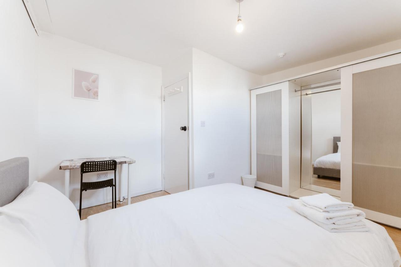 Mile End Double Rooms 27 Guest House Лондон Экстерьер фото
